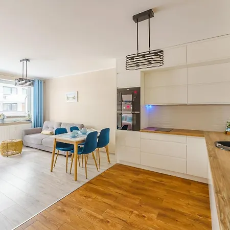 Lighthouse - Blizej Morza Flowers Apartment